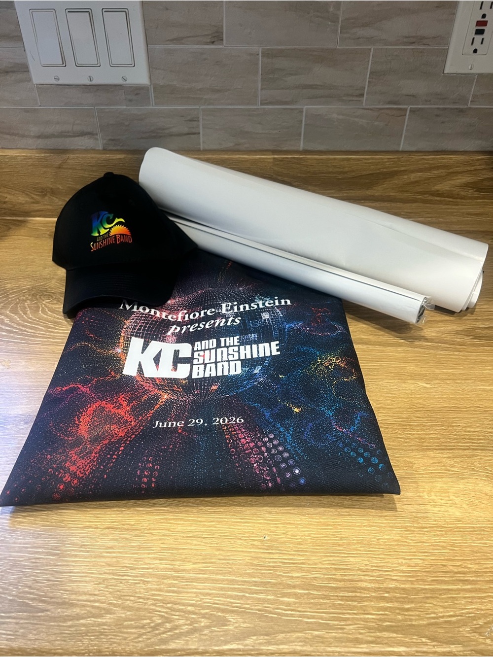 KC and The Sunshine Band: The Theater at Madison Square Garden Posters, Hat, Bag